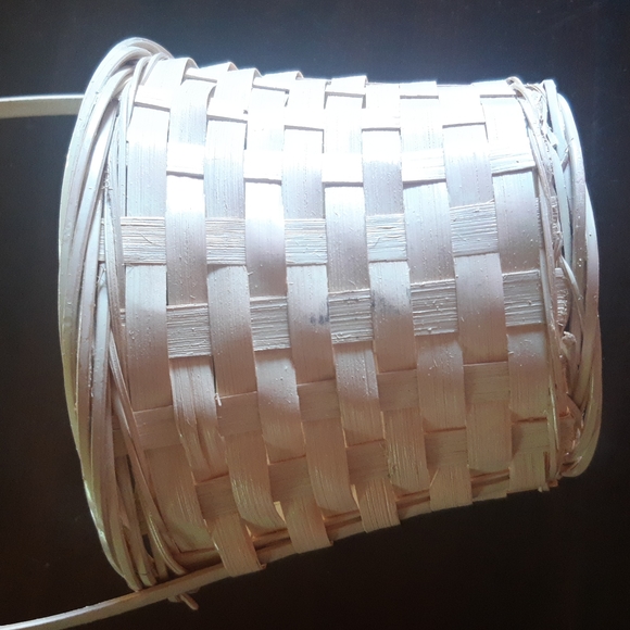 Pink wicker circle basket - Picture 7 of 12